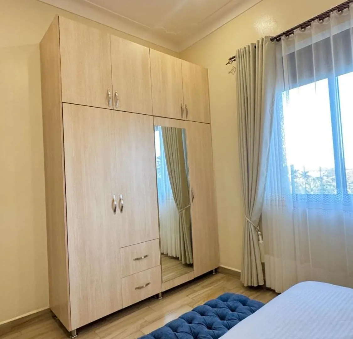 2Br Huge Space,Lake Views And Skyline Kampala Apartament