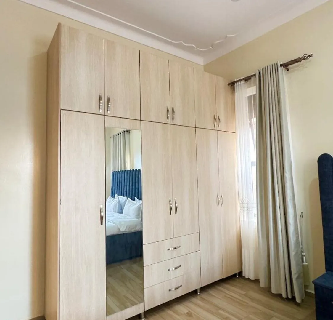 Apartament 2Br Huge Space,Lake Views And Skyline Kampala