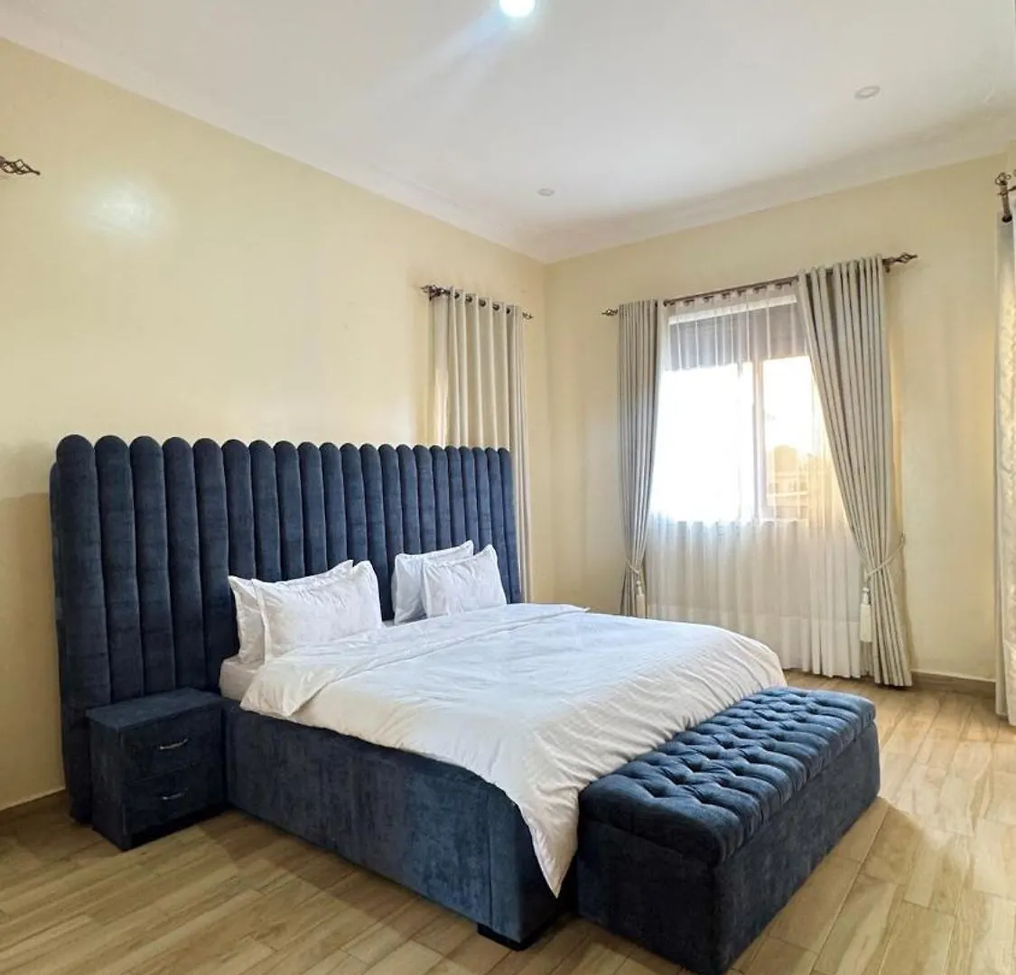 Apartament 2Br Huge Space,Lake Views And Skyline Kampala